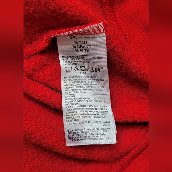 Old Navy Believe It Sweatshirt - Picture 7 of 7